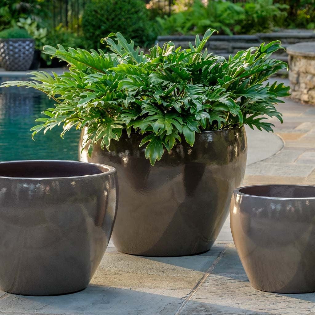 Cabachon Glazed Planter Set of 3 in Fog finish